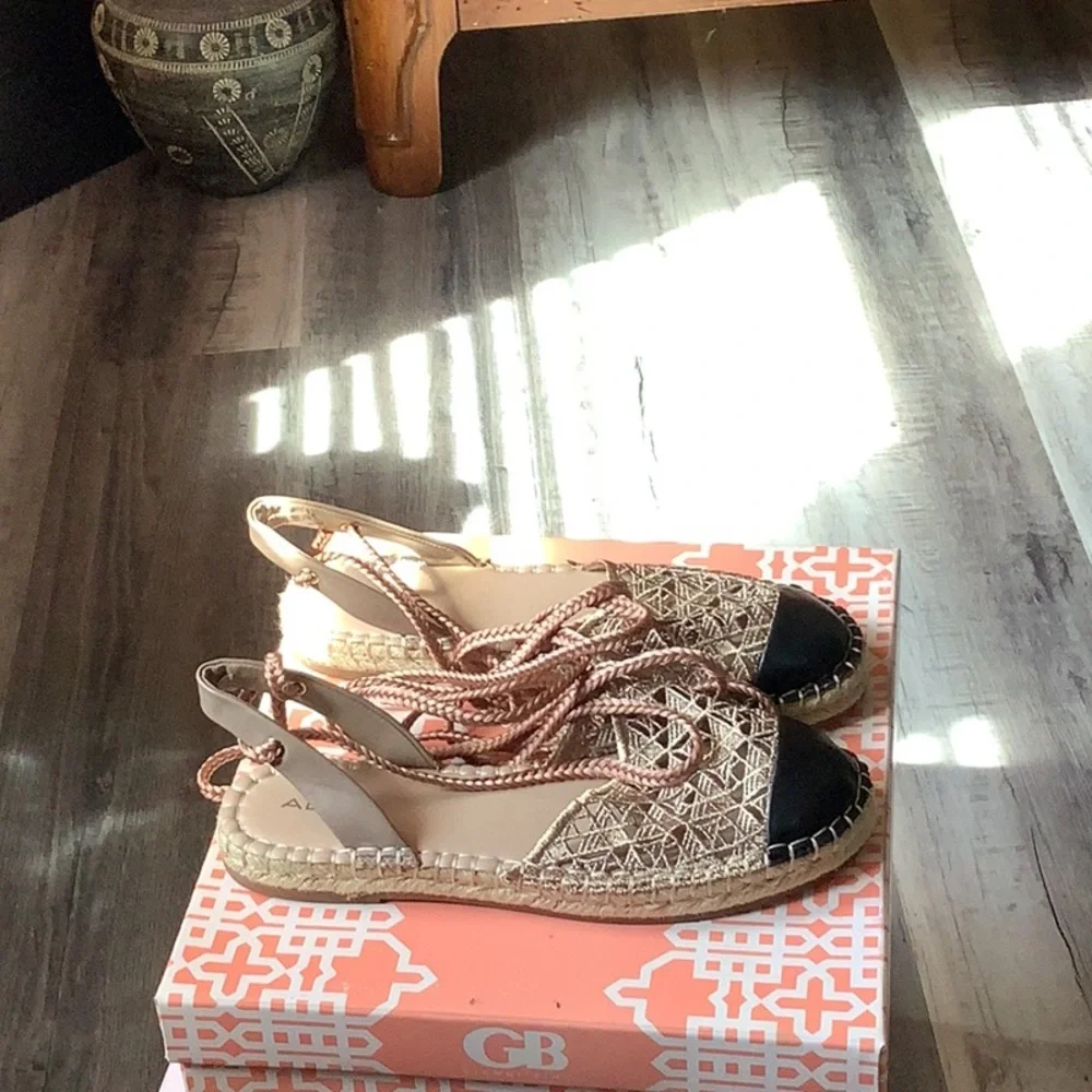 Aldo Metallic Gold and Black Espadrille Flats - Picture 4 of 6